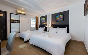 Apec Hotel